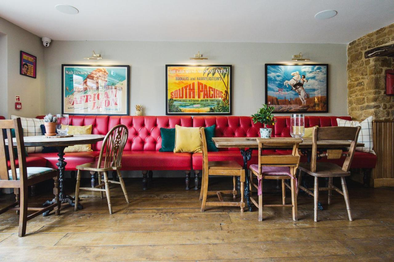 The George Inn Barford St Michael Екстер'єр фото The interior of the restaurant