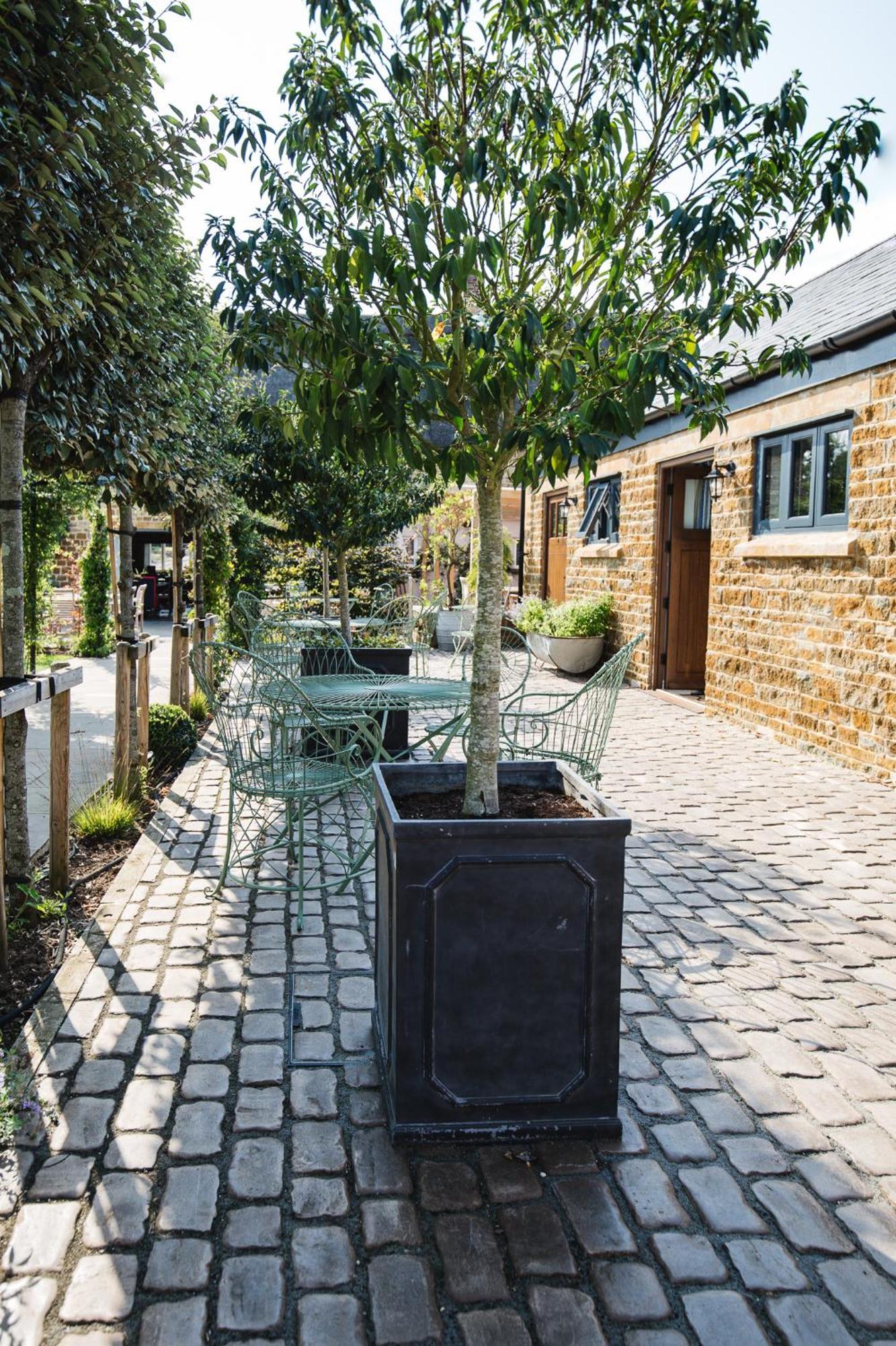 The George Inn Barford St Michael Екстер'єр фото The courtyard at The Old Post Office