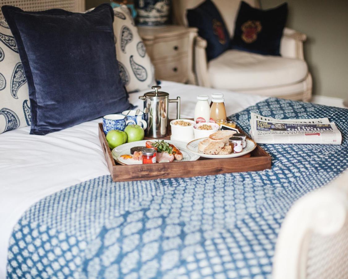 The George Inn Barford St Michael Екстер'єр фото Room service