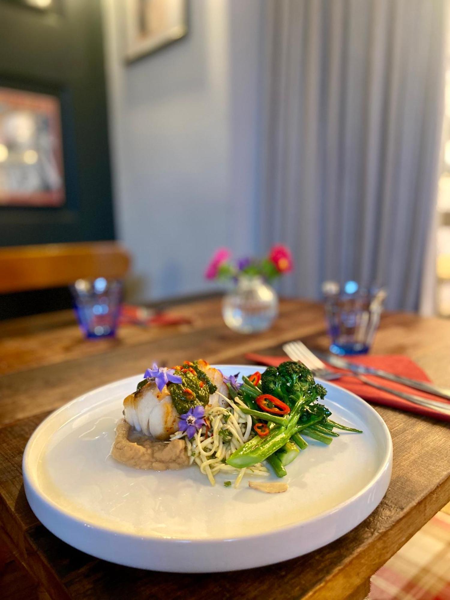 The George Inn Barford St Michael Екстер'єр фото A plate of food at the restaurant