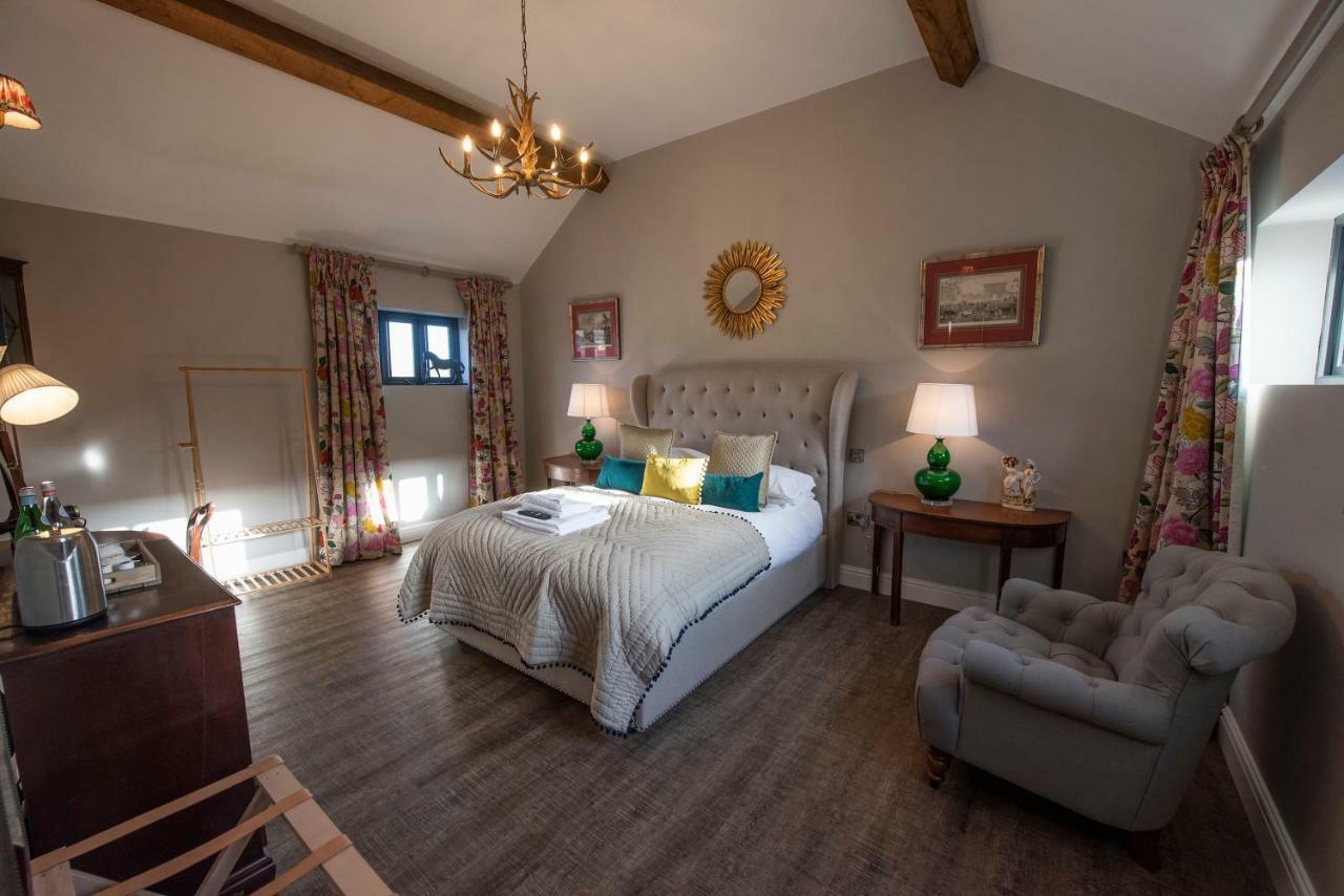 The George Inn Barford St Michael Екстер'єр фото The bedroom at The Old School House